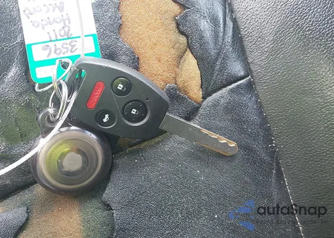 2011 Honda Accord 2.4 Se from USA, damaged, VIN 1HGCP2F67BA031941